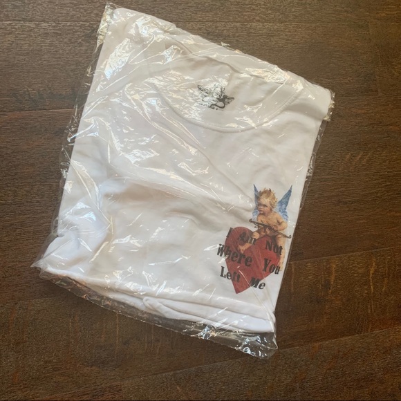 Boys Lie I Am Not Where You Left Me crop tee - Picture 6 of 9